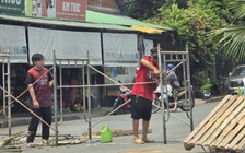 Người dân rào đường vào khu dân cư Phúc Long ở Tây Ninh