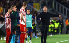 Barcelona ‘phơi áo’ đau đớn trên sân nhà, HLV Hansi Flick tố trọng tài và tổ VAR thiên vị