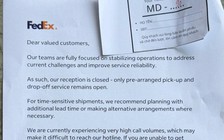 FedEx tiếp tục ùn tắc, phát phiếu thứ tự chờ đợi cho khách hàng