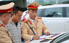 Đề xuất 'xe ghép' bị phạt đến 14 triệu đồng, chứng minh vi phạm thế nào?