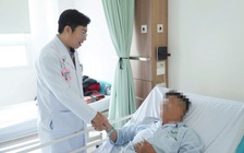 Tiêm silicon lỏng vào ‘của quý' để tăng kích thước, bị biến chứng nặng phải nhập viện