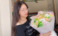 'Không hoa tay' nhưng vẫn cắm hoa, yêu đời
