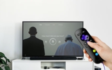 Vì sao đèn nguồn Smart TV luôn sáng kể cả khi đã tắt?