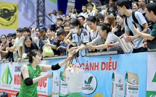 'Khủng long' Trần Thị Thanh Thúy nhận tình cảm đặc biệt từ người hâm mộ Tây Ninh