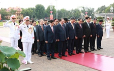 Lãnh đạo Đảng, Nhà nước, MTTQ vào Lăng viếng Chủ tịch Hồ Chí Minh
