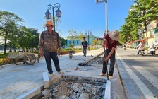 Vì sao vỉa hè gần công viên Thống nhất bị đào bới nham nhở?