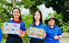 Không ai ngờ cô giáo một chân này lại làm điều đặc biệt suốt 5 năm qua
