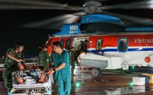 Dịp lễ, trực thăng bay xuyên đêm ra Trường Sa cấp cứu 2 bệnh nhân nặng