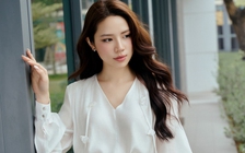 Mặc đẹp suốt hè cùng bản phối trắng đen tối giản