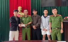Nhóm sinh viên đi làm thêm nhặt được 30 triệu đồng, giao công an tìm người trả lại