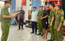 Bắt khẩn cấp nghi phạm vào trụ sở công an, vô cớ chém cán bộ trọng thương