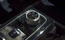 Làm gì để bảo vệ chi tiết nội thất nhựa đen bóng?