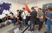 Hàng hóa ‘tắc’ ở cảng, chuyện gì xảy ra với FedEx? 