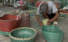 Thợ đan giỏ U.100 bỗng dưng nổi tiếng mạng xã hội