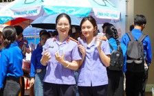 'Bóng hồng' Viện Kiểm sát tiếp sức thí sinh Cần Thơ