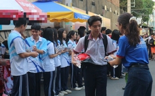 Không phải thí sinh nhưng vẫn dậy từ 5 giờ sáng đến điểm thi tốt nghiệp THPT