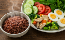 Người tiểu đường nên ăn cách nhau bao lâu để giữ đường huyết ổn định?