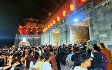 Đánh thức hoàng cung huyền ảo