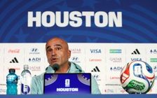 Đội tuyển Bồ Đào Nha có biến khiến HLV Martinez phải vội vã giải thích, Ronaldo viết tâm thư