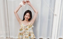 5 kiểu áo mặc với quần jeans mùa hè mát nhẹ, thời thượng