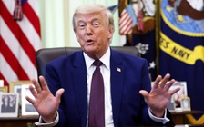 Hạ viện 'tuýt còi' quyền chiến tranh của ông Trump với Iran
