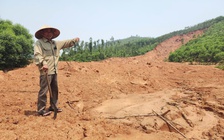 Dân mất sinh kế vì ruộng lúa bị vùi lấp