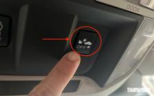 Giải mã nút có biểu tượng xe va chạm kèm ngôi sao trên ô tô
