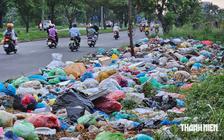 Rác thải bủa vây đường Nguyễn Văn Linh: Công nhân vệ sinh bị đe dọa vì nhắc nhở