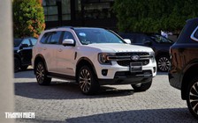 SUV 7 chỗ: Ford Everest duy trì sự áp đảo đối thủ