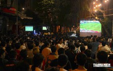 Hàng ngàn người ở TP.HCM thức trắng xem chung kết World Cup, vỡ òa khi Tây Ban Nha vô địch