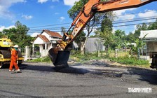 Quốc lộ 14E hơn 1.800 tỉ đồng vừa thảm nhựa đã hỏng, người dân lo chất lượng công trình