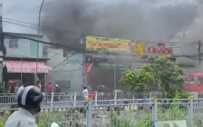 Cháy nhà Kênh 19-5, khu dân cư nháo nhào