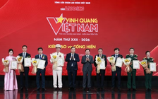 Vinh quang Việt Nam vinh danh 13 tập thể, cá nhân kiến tạo, cống hiến