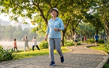 'Số bước vàng' đi bộ quan trọng cho người lớn tuổi