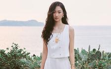 Giấu khuyết điểm đôi chân cực ổn với quần tây ống đứng