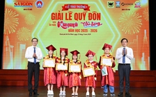 Tiến sĩ Lê Bá Khánh Trình giao lưu truyền cảm hứng tại  giải Lê Quý Đôn