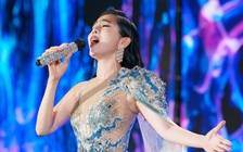 Lệ Quyên hát 'Biển tình' trước dàn người đẹp Hoa hậu Thế giới