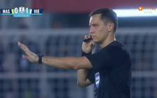 Trọng tài Uzbekistan không lập tức công nhận bàn thắng của Xuân Son vào lưới Malaysia, tại sao?