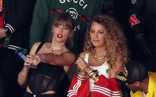 Taylor Swift từ bỏ làm mẹ đỡ đầu các con của Blake Lively