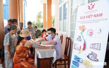 Về tận xã, bác sĩ hướng dẫn người dân nhận biết dấu hiệu đột quỵ