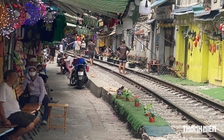 Lấn chiếm hành lang đường sắt 'đến hẹn lại lên'