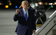 Tổng thống Trump nỗ lực khơi thông điểm nghẽn Hormuz