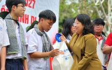 Hơn 3 tỉ đồng trợ cấp cho 600 học sinh khó khăn ở TP.HCM
