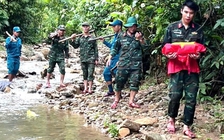 Tìm thấy mộ liệt sĩ cùng cúc áo, vỏ đạn AK giữa rừng già ở Đà Nẵng