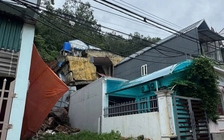 Thanh Hóa: 2 nhà dân đổ nghiêng trong mưa lớn, 60 người phải sơ tán