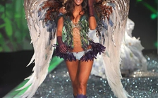Những đôi cánh triệu đô ở các show diễn nội y Victoria Secret’s