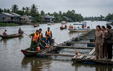 Tìm thấy thi thể người cha trong vụ cha con bị điện giật rơi xuống sông