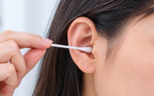 4 dấu hiệu cảnh báo không được tiếp tục ngoáy tai