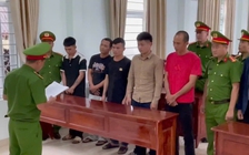 Khởi tố 6 bị can cầm hung khí hỗn chiến từ mâu thuẫn tính tiền cà phê