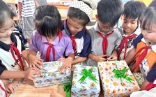 Những 'gói trăng' yêu thương gửi lên vùng biên